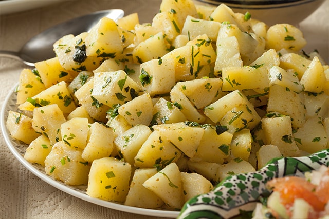 Patates Salatas - Hazrlamas Kolay Leziz Salata Tarifleri
